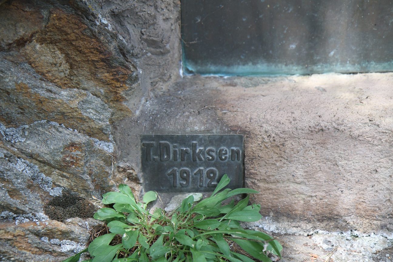 Ernst von Leyden's memorial tablet, Pontresina - 04.JPG